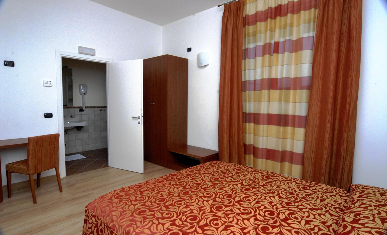Hotel Eolo Sermide Экстерьер фото