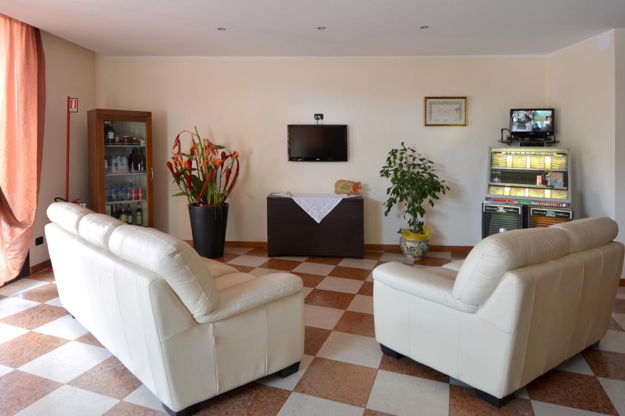 Hotel Eolo Sermide Экстерьер фото